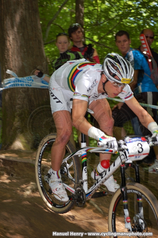 003_1-Nino Schurter